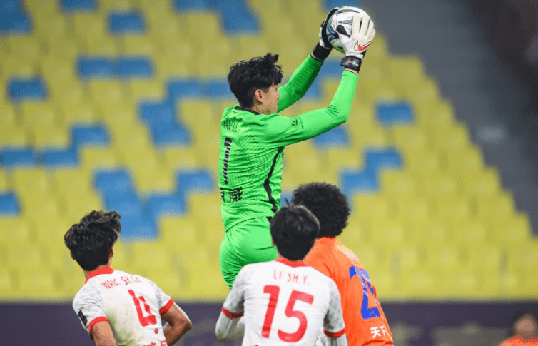 u88娱乐电竞官网-关于从里昂今晚外线爆发到今晚辽宁本钢单刀错失，上海海港转会期更衣室发声的信息